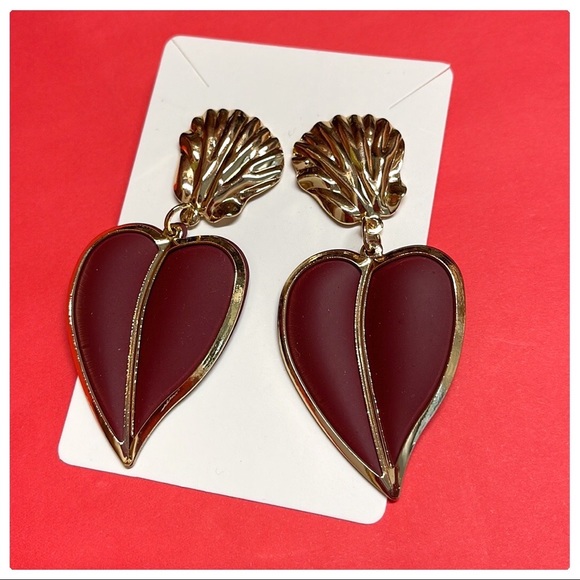 💕Beautiful Gold Tone Maroon Heart Fashion Earrings💕 - Picture 2 of 7